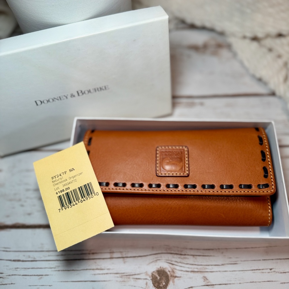 NWOT Dooney & Bourke Florentine Checkbook Organizer Wallet - Natural - Picture 7 of 7